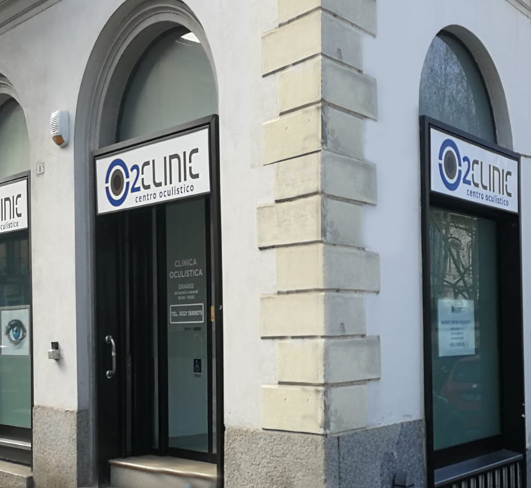 Esterno della clinica O2 Clinic in Corso Torino 8/a a Novara